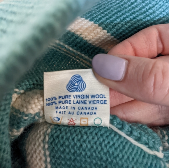 Vintage Wool Knit PomPom Hats - Picture 7 of 8